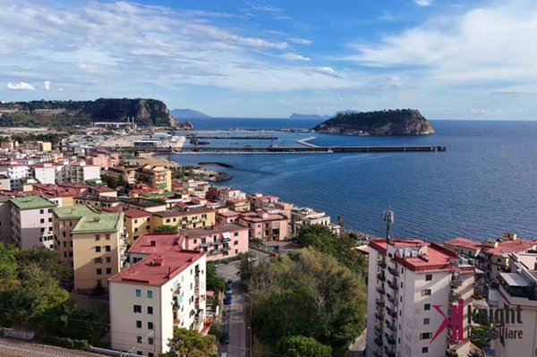 appartamento in vendita a Pozzuoli