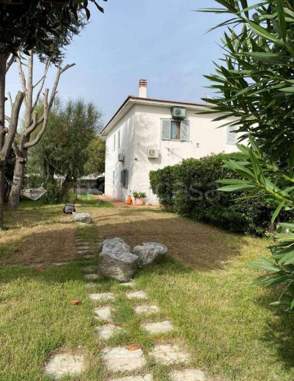 casa indipendente in vendita a Pozzuoli