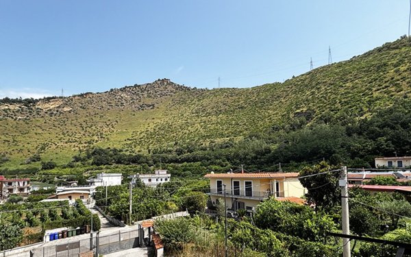 appartamento in vendita a Pozzuoli in zona Toiano