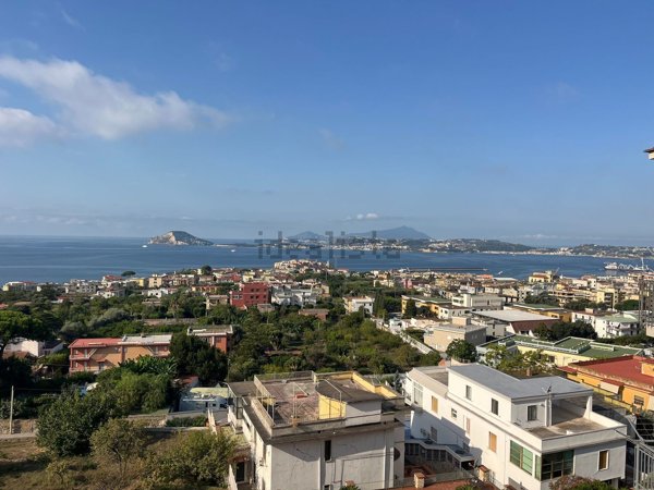 appartamento in vendita a Pozzuoli in zona Solfatara