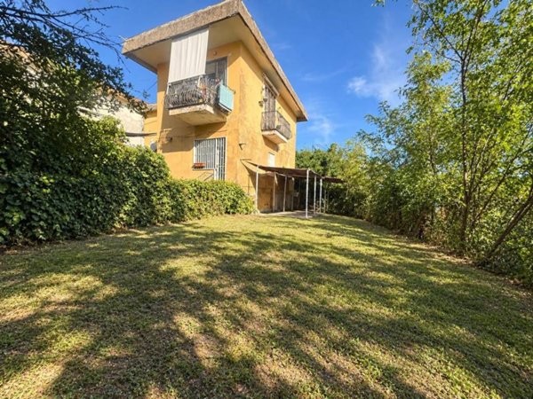 appartamento in vendita a Pozzuoli in zona Solfatara