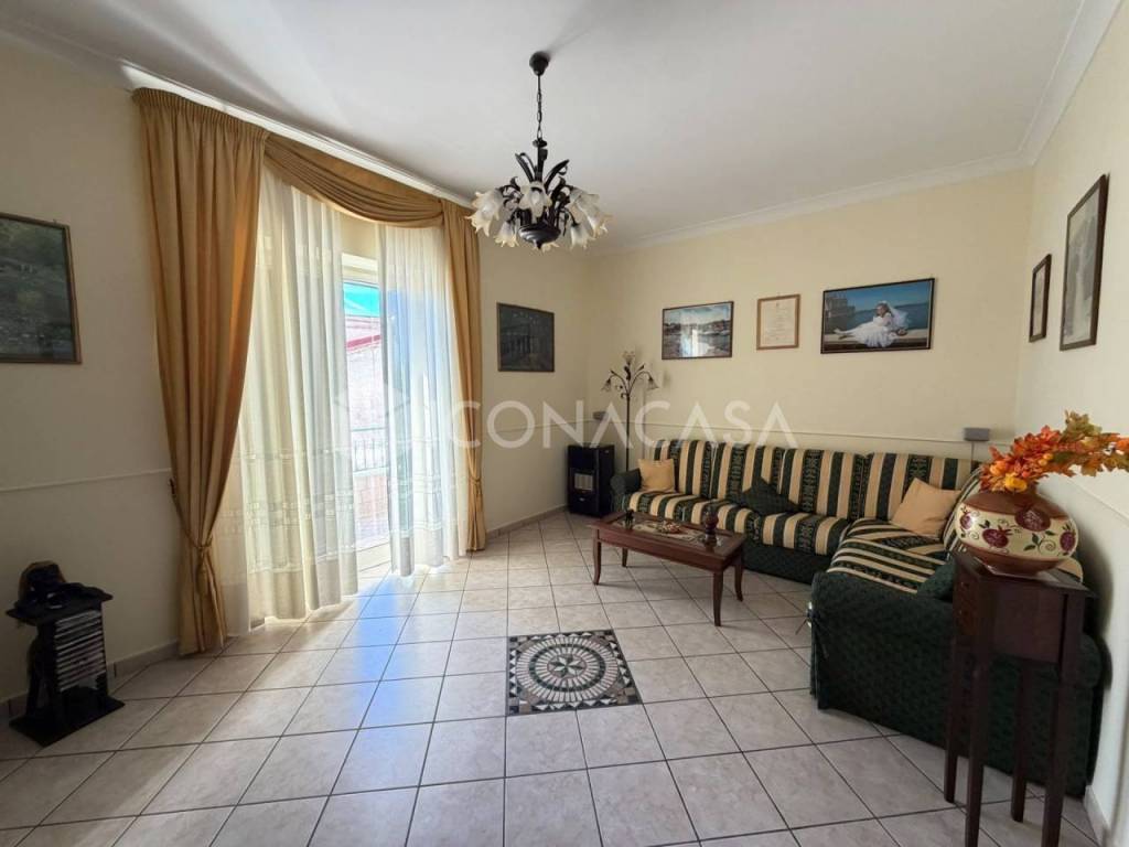 appartamento in vendita a Pozzuoli in zona Toiano