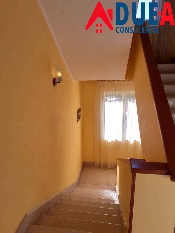 casa indipendente in vendita a Pozzuoli in zona Monterusciello