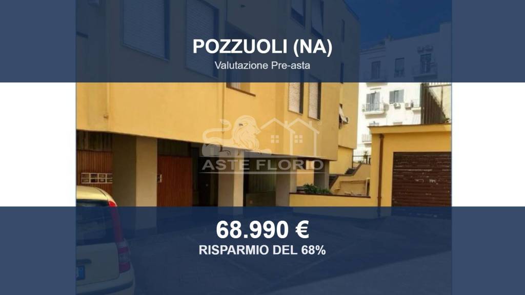 locale commerciale in vendita a Pozzuoli