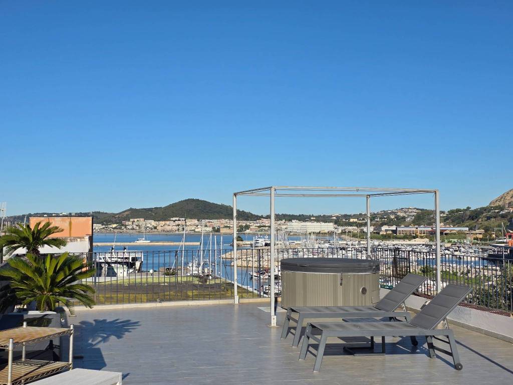 appartamento in vendita a Pozzuoli