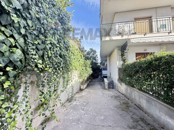 appartamento in vendita a Pozzuoli in zona Solfatara