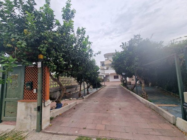appartamento in vendita a Pozzuoli in zona Cuma