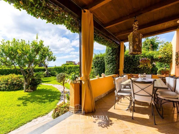 casa indipendente in vendita a Procida