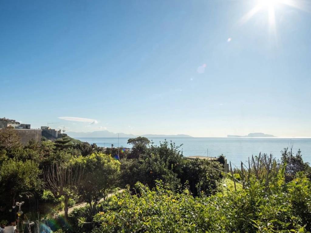 casa indipendente in vendita a Procida