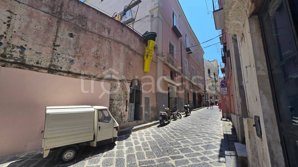 negozio in vendita a Procida