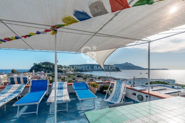 casa indipendente in vendita a Procida