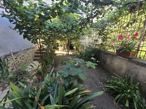 intera palazzina in vendita a Qualiano