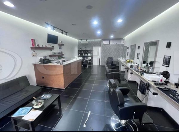 locale commerciale in vendita a Qualiano