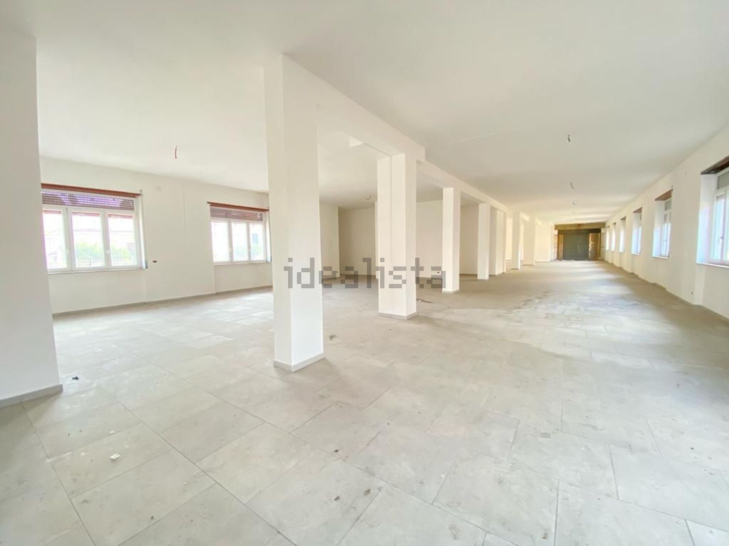 locale commerciale in vendita a Qualiano