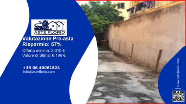 locale commerciale in vendita a Qualiano