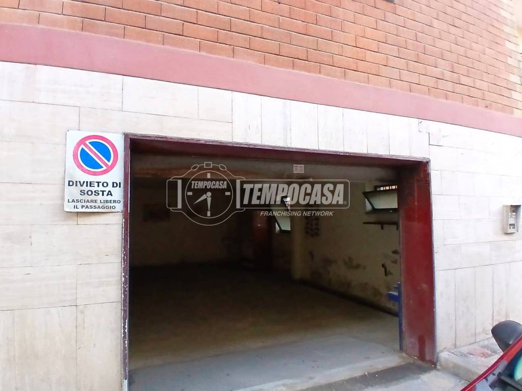 locale commerciale in vendita a Qualiano