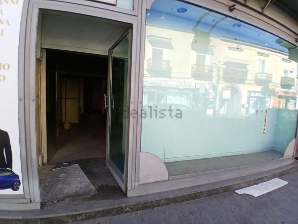 locale commerciale in vendita a Qualiano