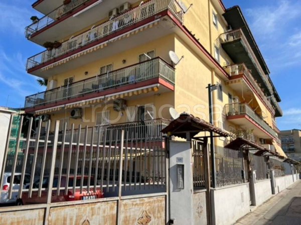 ufficio in vendita a Quarto