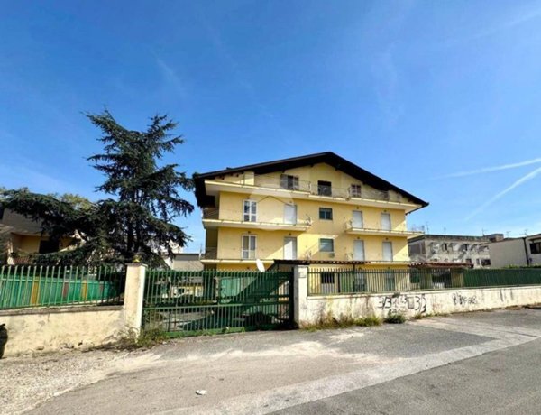 ufficio in vendita a Quarto