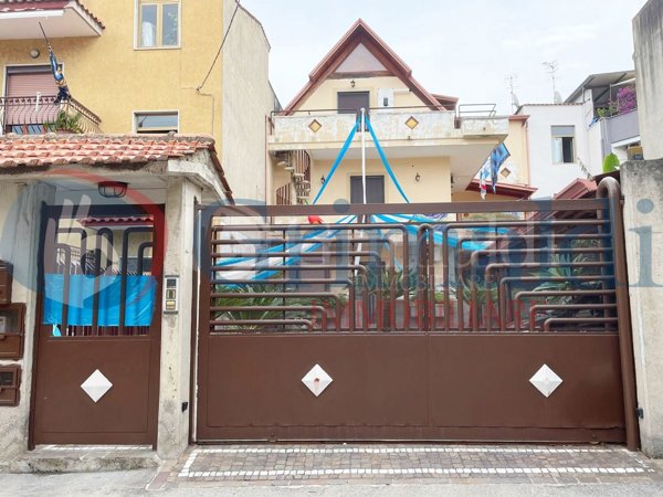 casa indipendente in vendita a Quarto