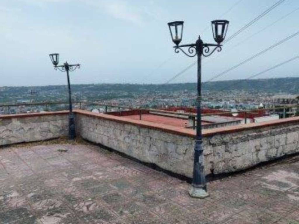 negozio in vendita a Quarto