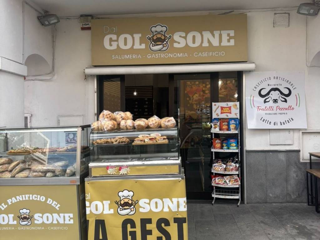 negozio in vendita a Quarto