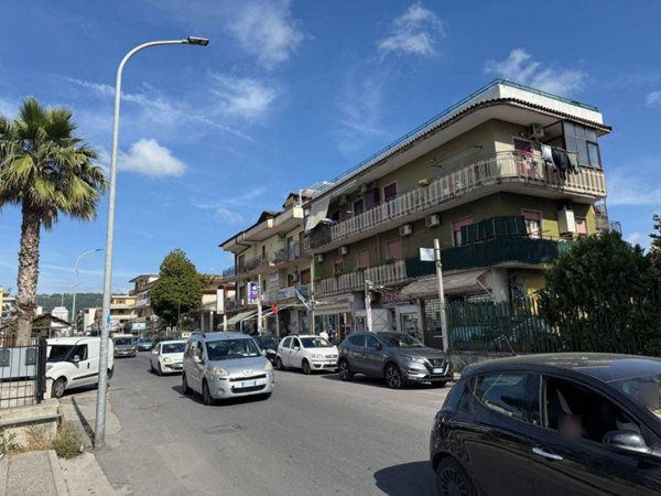ufficio in vendita a Quarto