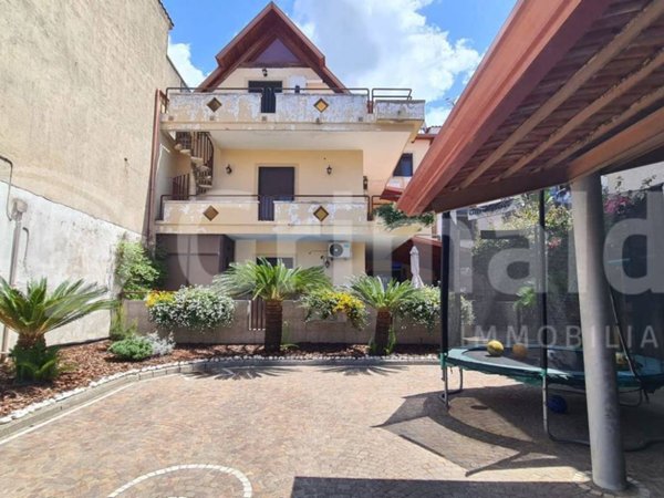 casa indipendente in vendita a Quarto