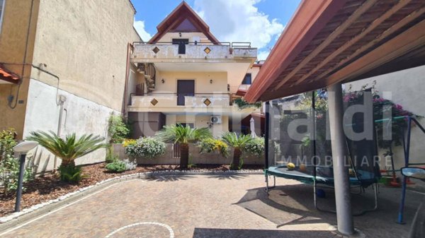 casa indipendente in vendita a Quarto