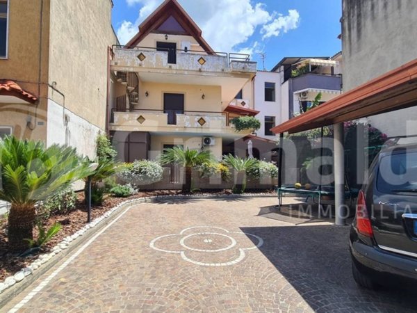 casa indipendente in vendita a Quarto