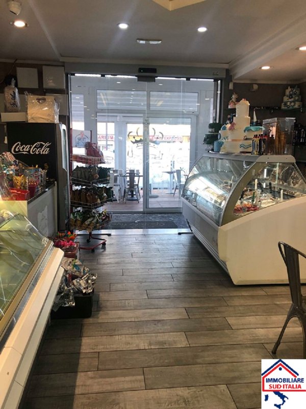 negozio in vendita a Quarto