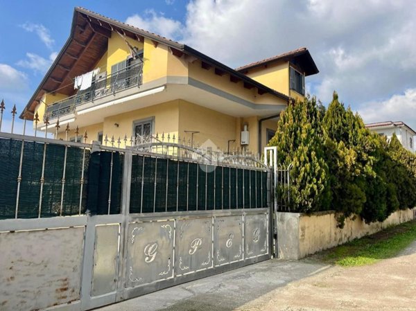 casa indipendente in vendita a Quarto
