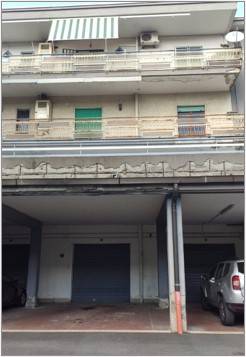 locale di sgombero in vendita a Quarto