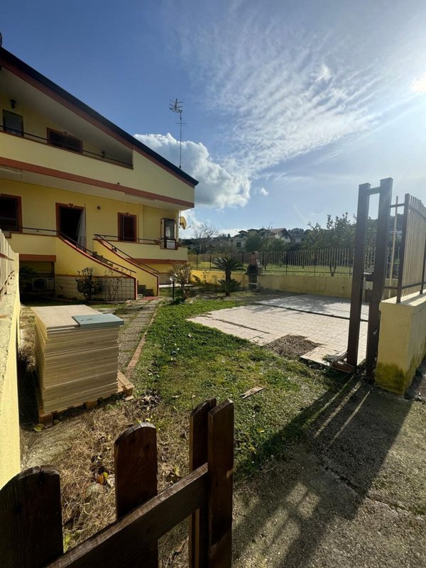 casa indipendente in vendita a Quarto