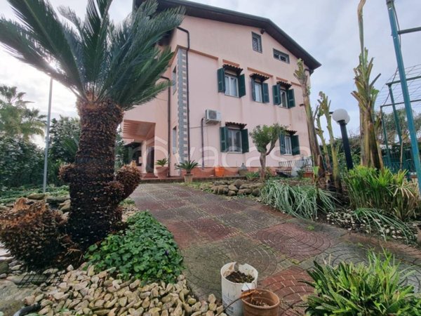 casa indipendente in vendita a Quarto