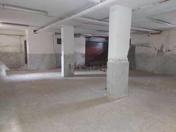 locale di sgombero in vendita a Quarto