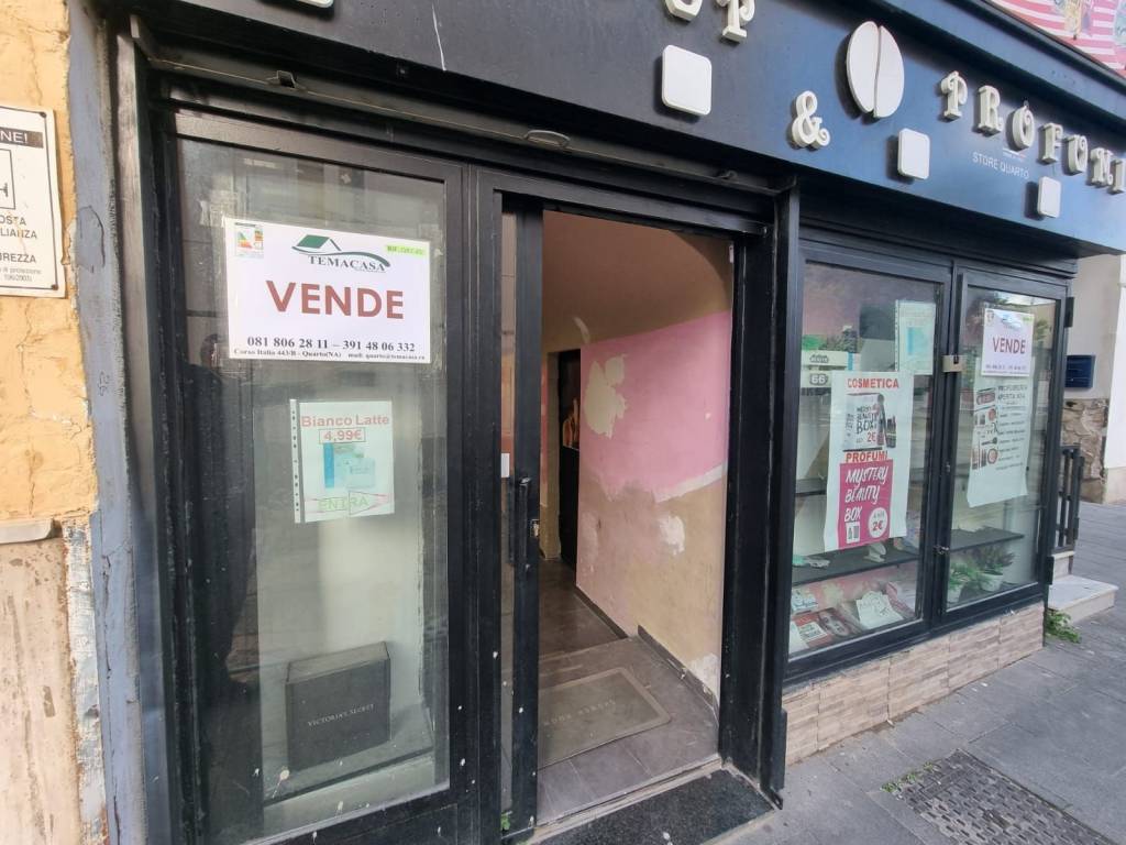 negozio in vendita a Quarto