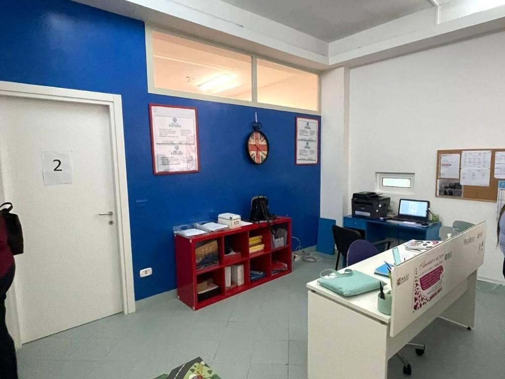 negozio in vendita a Quarto