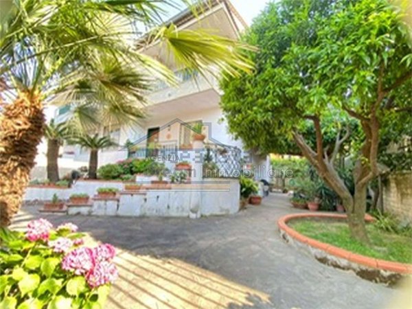 casa indipendente in vendita a Quarto