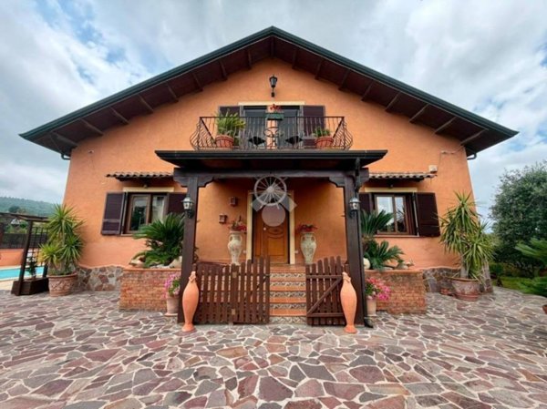 casa indipendente in vendita a Quarto