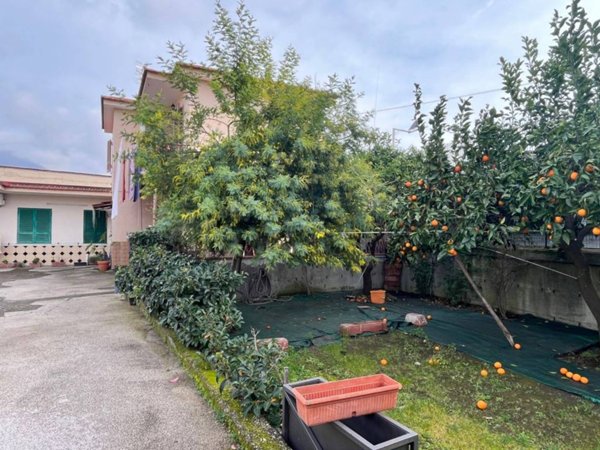 casa indipendente in vendita ad Ercolano