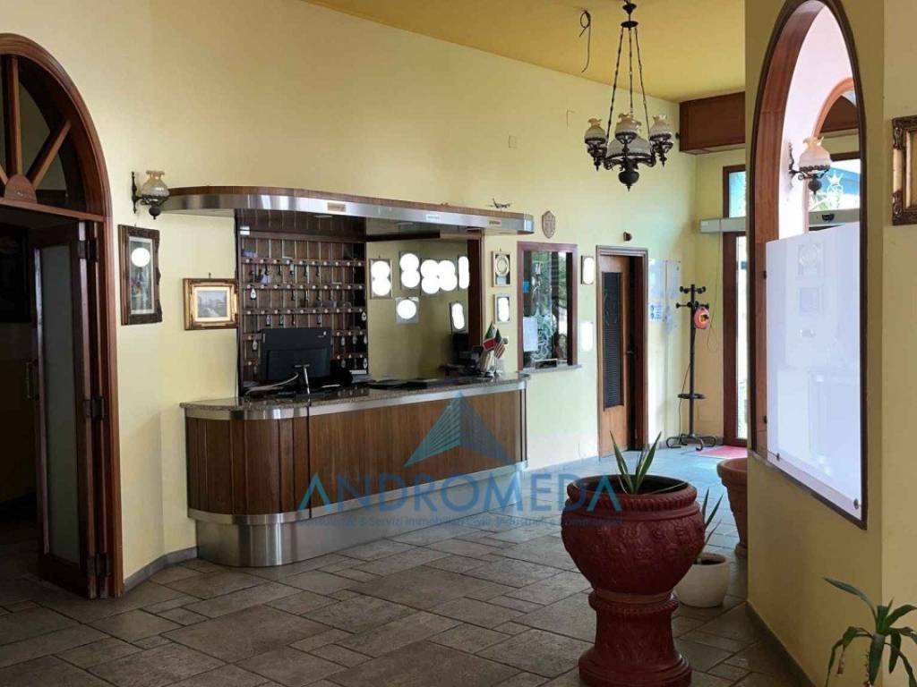 negozio in vendita ad Ercolano