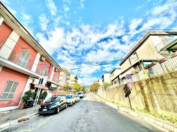appartamento in vendita ad Ercolano in zona Miglio d'oro