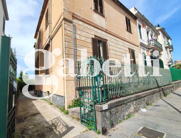 quadrivano in vendita ad Ercolano