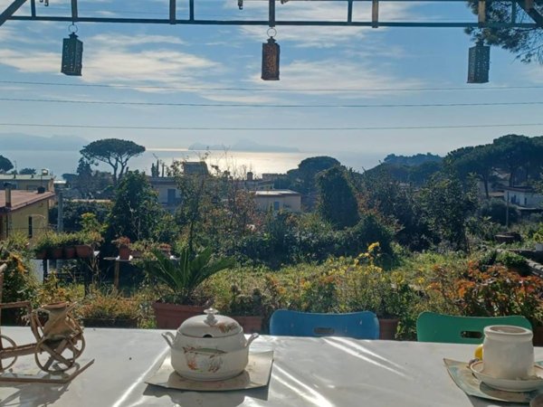 casa indipendente in vendita ad Ercolano