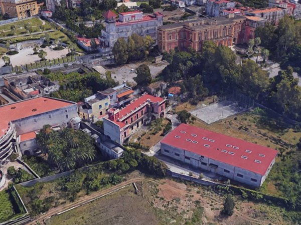 intera palazzina in vendita ad Ercolano in zona Miglio d'oro