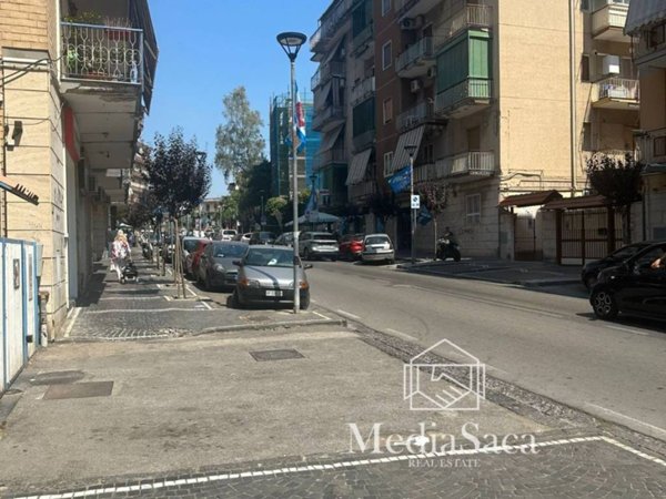negozio in vendita ad Ercolano