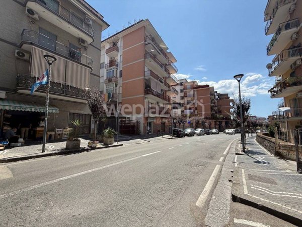 negozio in vendita ad Ercolano