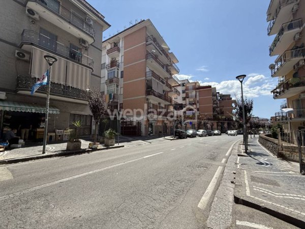 negozio in vendita ad Ercolano