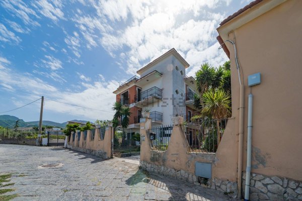 casa indipendente in vendita ad Ercolano